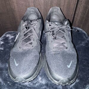 Nike Men's Black Athletic Shoes